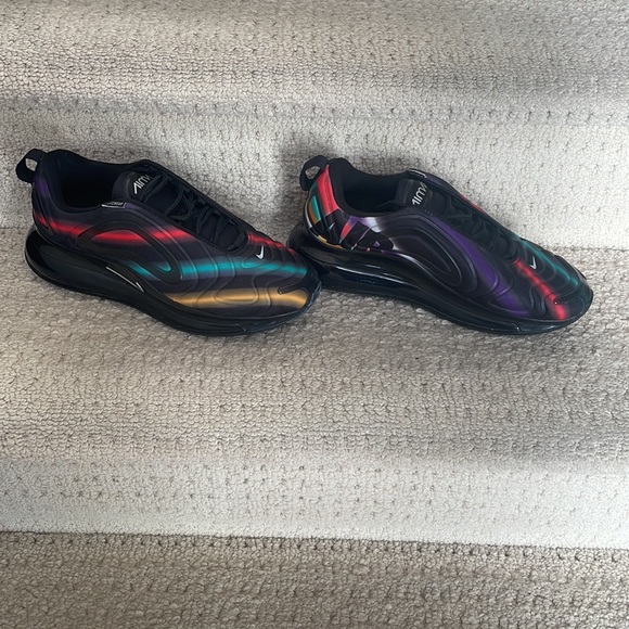 GOOD CONDITION WOMEN’S NIKE AIR MAX 720 COLOUR STREAKS Size 6.5 - Picture 4 of 4